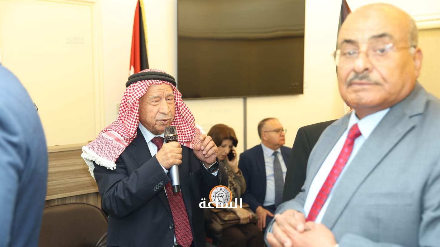 Madar Al-Saa Images 0.9352832683123392