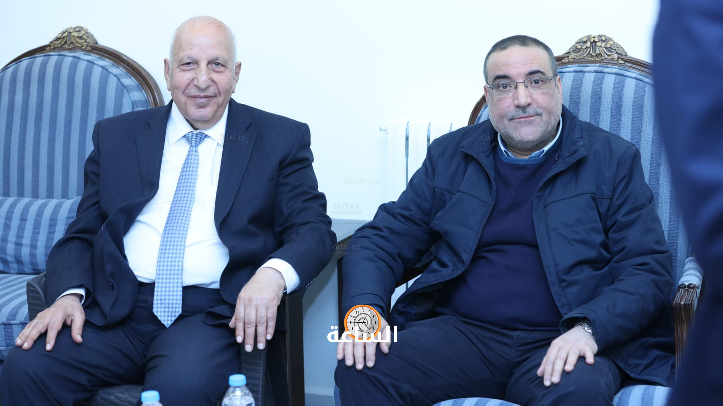 Madar Al-Saa Images 0.7984910739805109