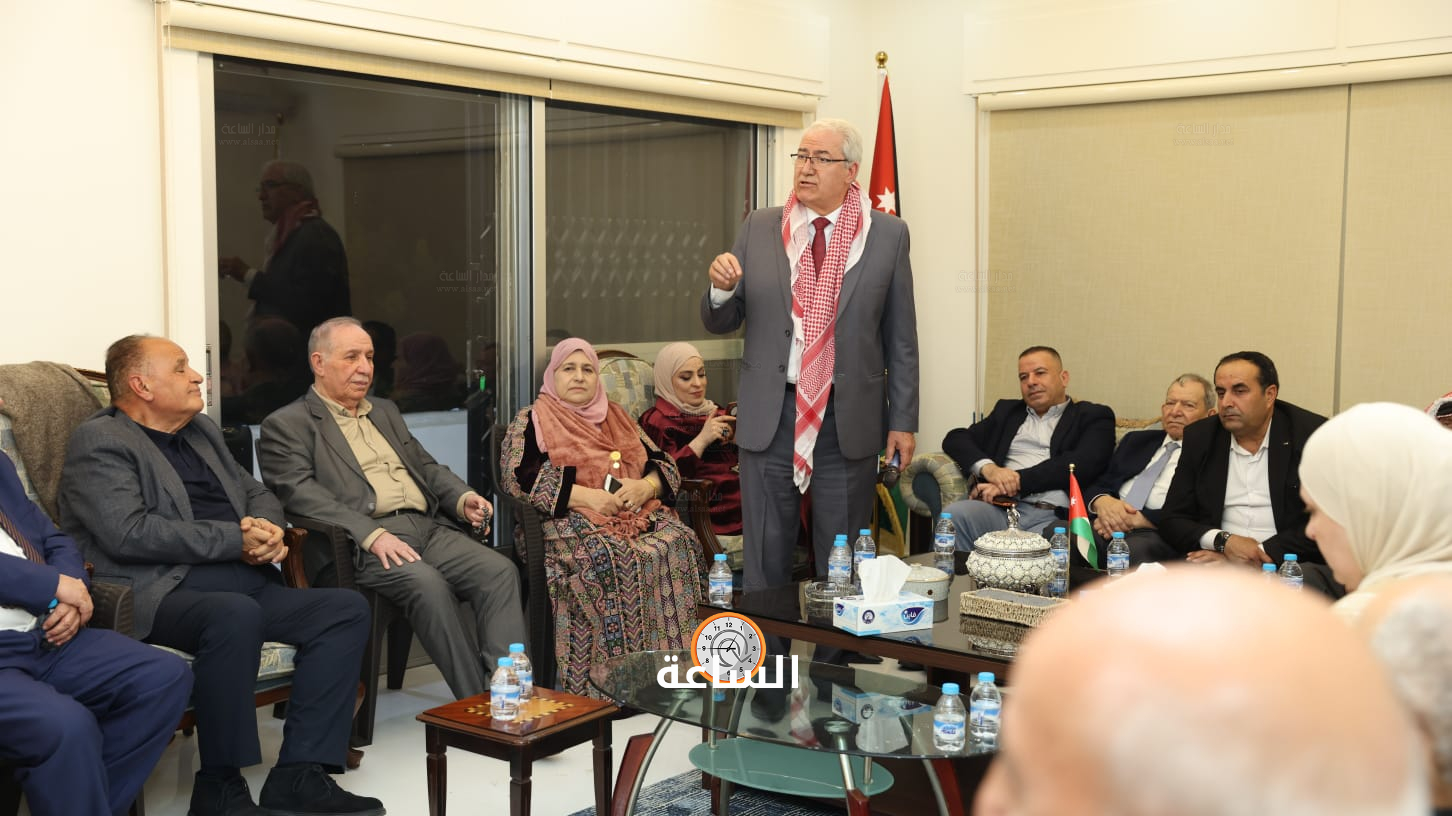 Madar Al-Saa Images 0.35059983424041274