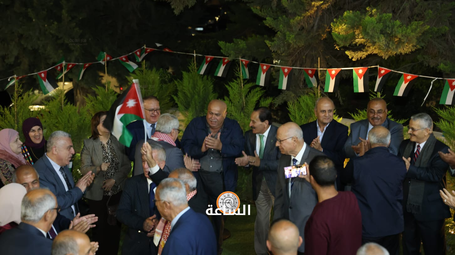 Madar Al-Saa Images 0.7698789344328174