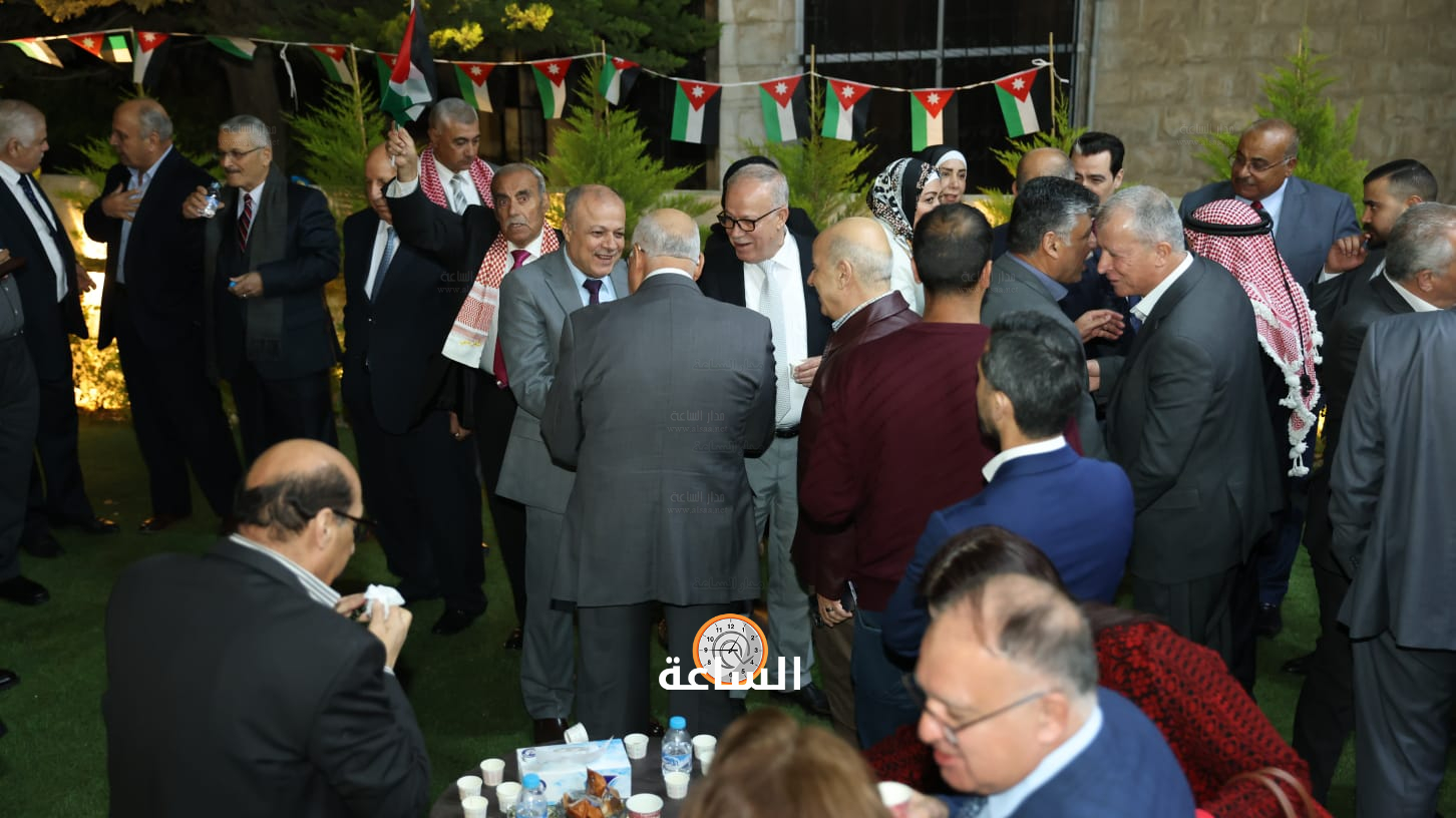 Madar Al-Saa Images 0.15326679863228787