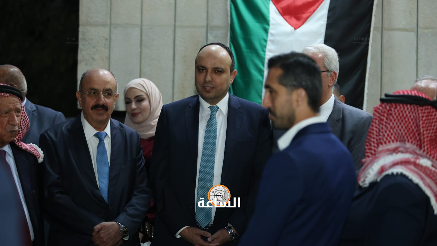 Madar Al-Saa Images 0.41251772620335236