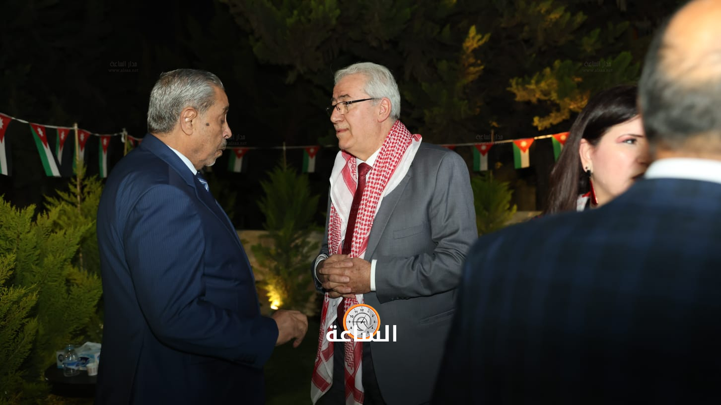 Madar Al-Saa Images 0.445847047009686