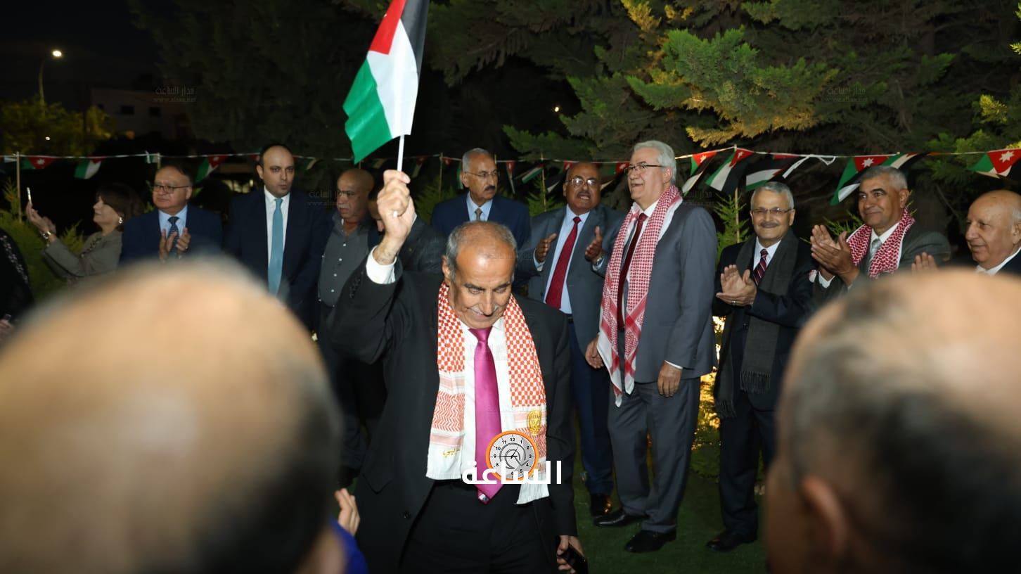 Madar Al-Saa Images 0.4681336742550225