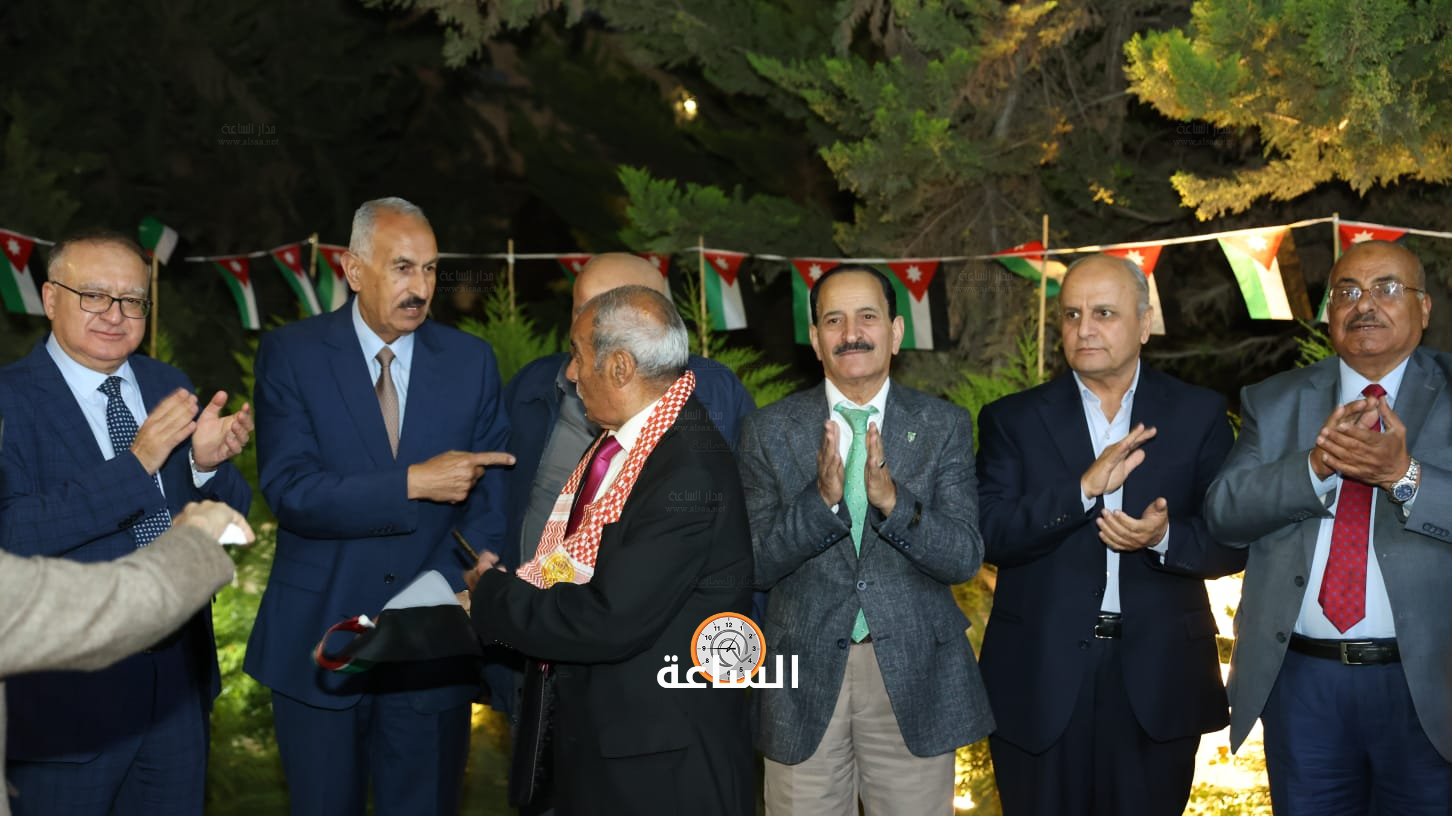 Madar Al-Saa Images 0.3671533120767173