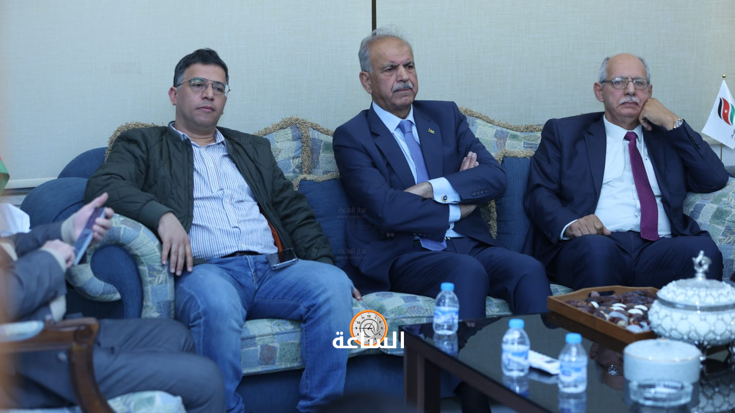 Madar Al-Saa Images 0.6418692371838122