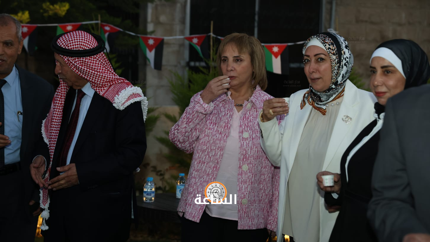 Madar Al-Saa Images 0.42881697227055626