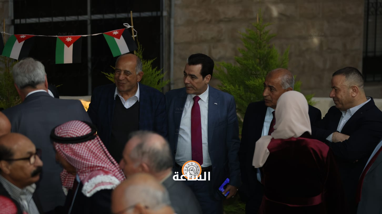 Madar Al-Saa Images 0.753447359614521