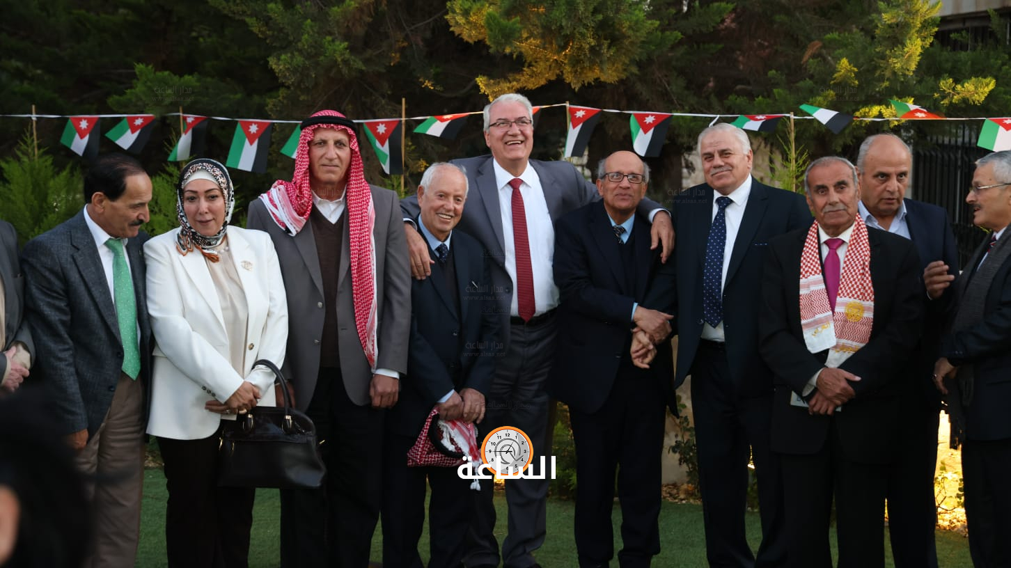 Madar Al-Saa Images 0.9516776177938024