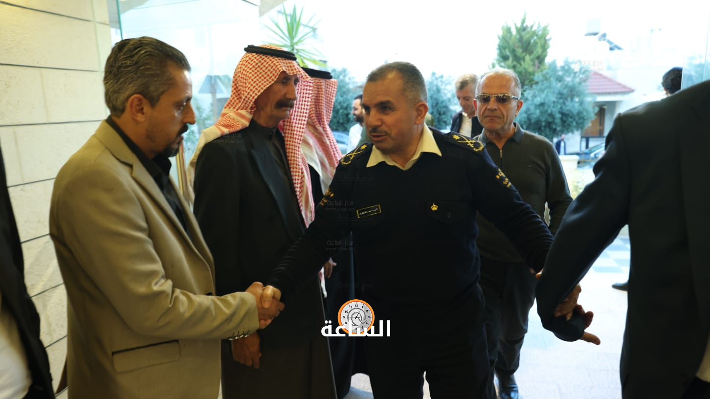 Madar Al-Saa Images 0.44427413905144186