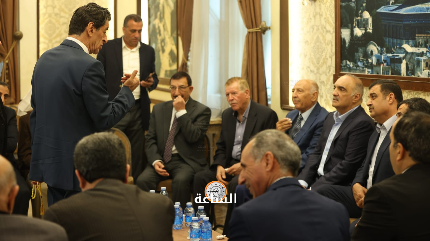 Madar Al-Saa Images 0.10248115540486857