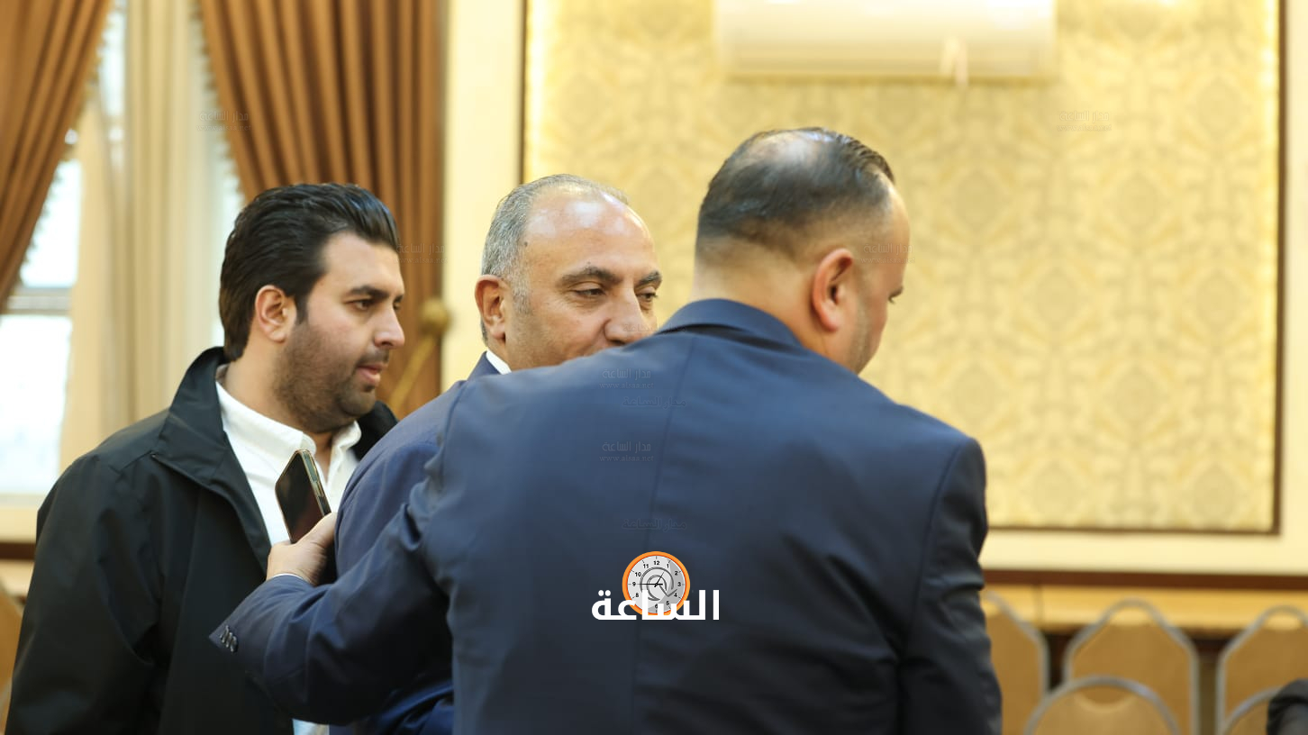 Madar Al-Saa Images 0.46627886668849516