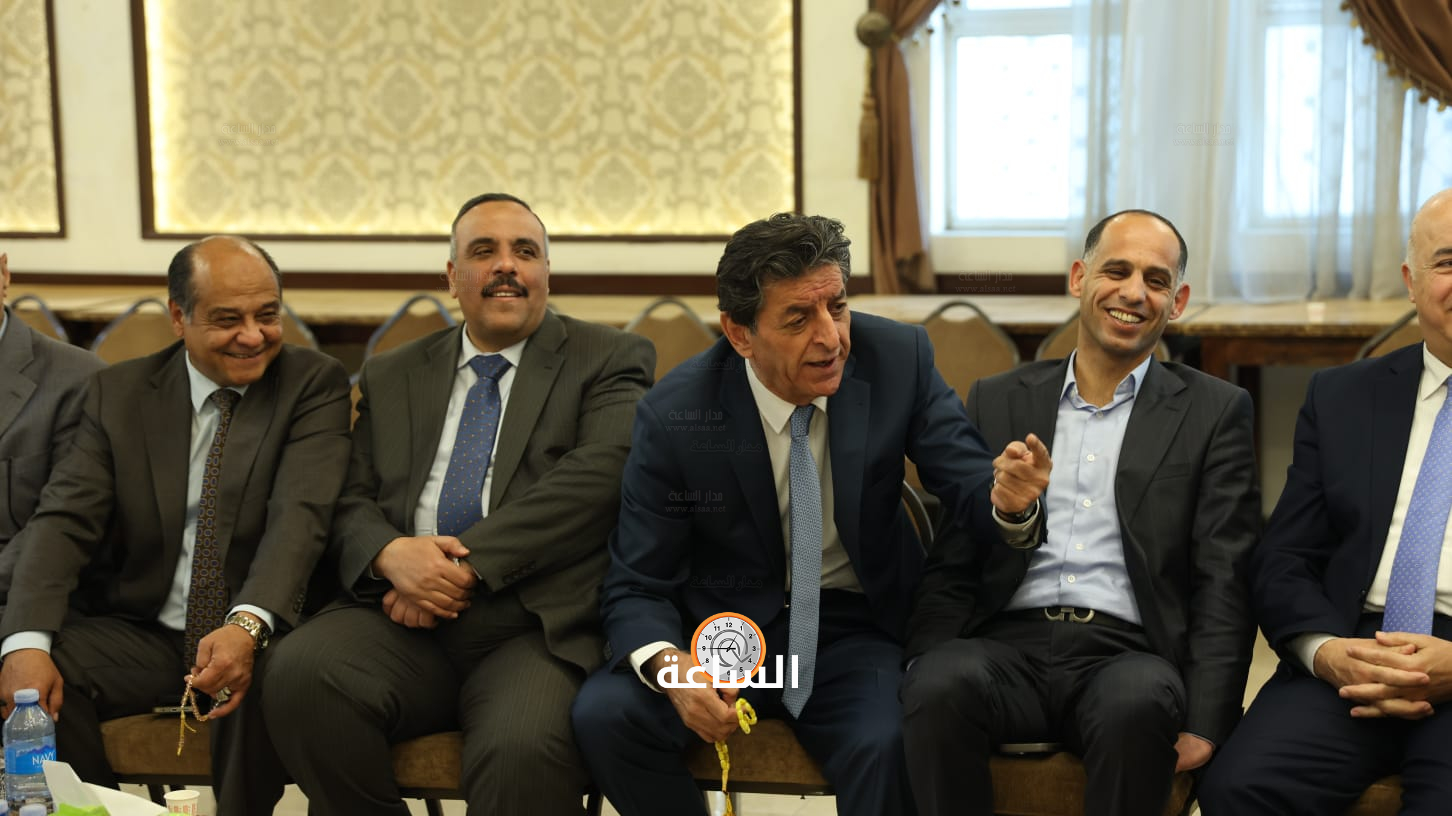 Madar Al-Saa Images 0.5052043640587354