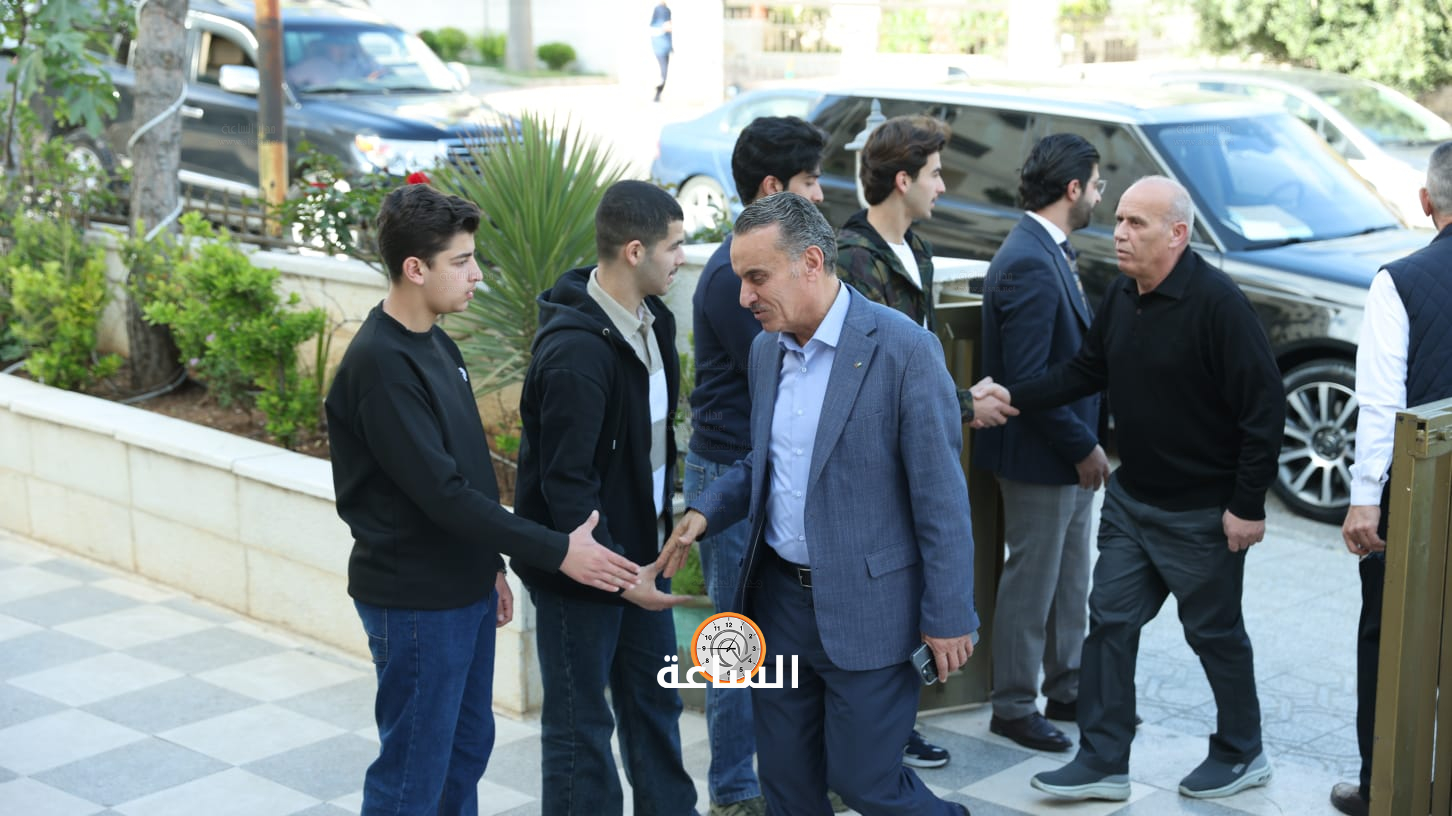 Madar Al-Saa Images 0.19637948338305622