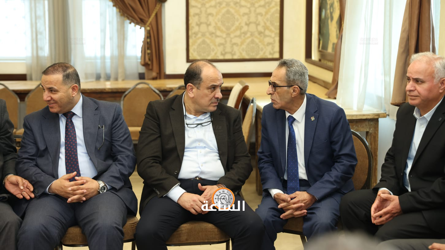 Madar Al-Saa Images 0.7315408984409847