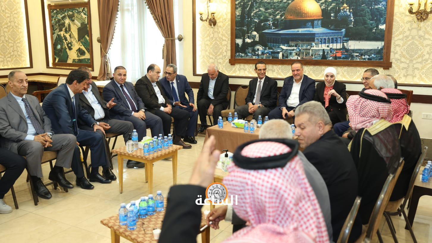 Madar Al-Saa Images 0.17660595799831924