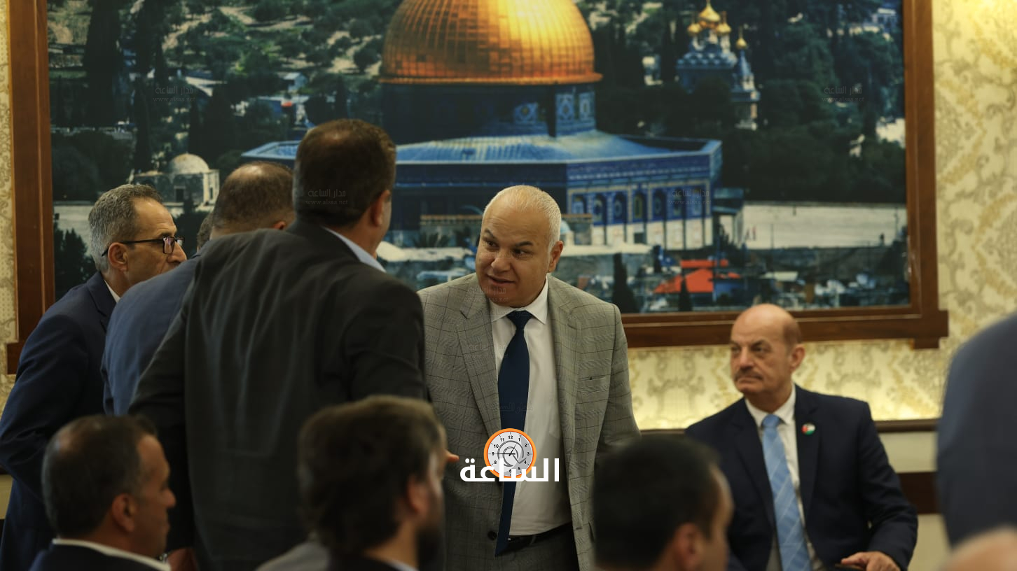 Madar Al-Saa Images 0.14903420495874087