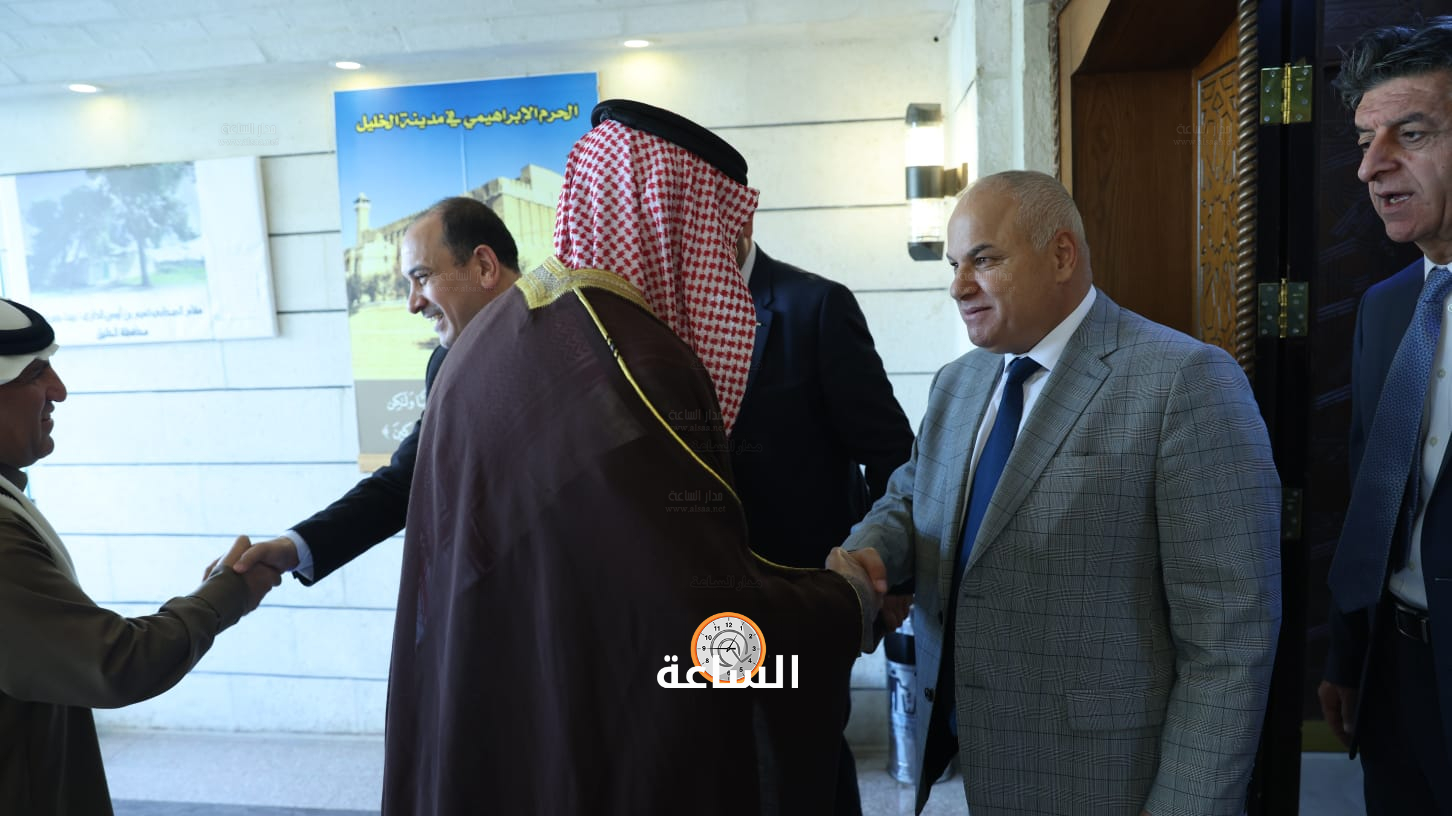 Madar Al-Saa Images 0.3998486441631882