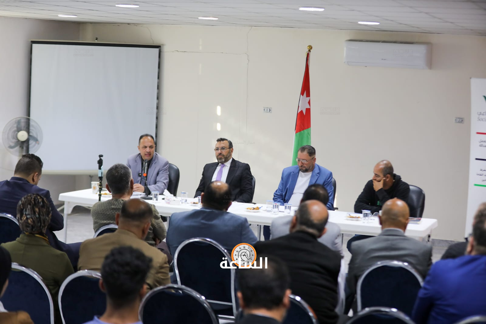 Madar Al-Saa Images 0.6011380693610083