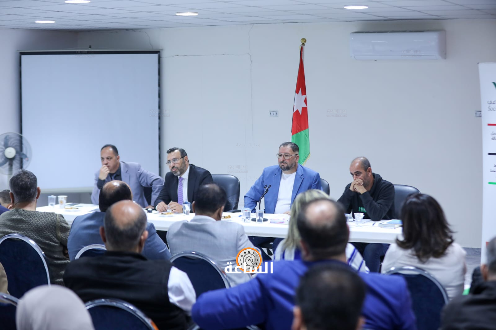 Madar Al-Saa Images 0.8662755348523195