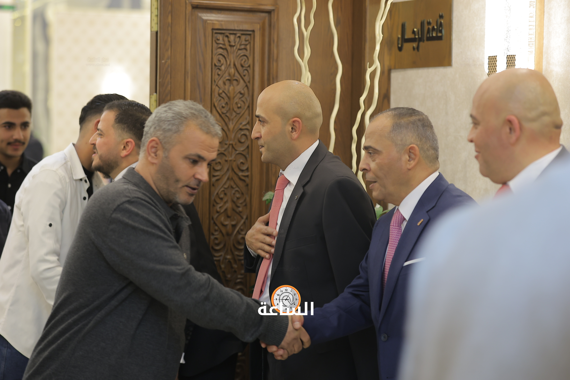 Madar Al-Saa Images 0.880182040426935