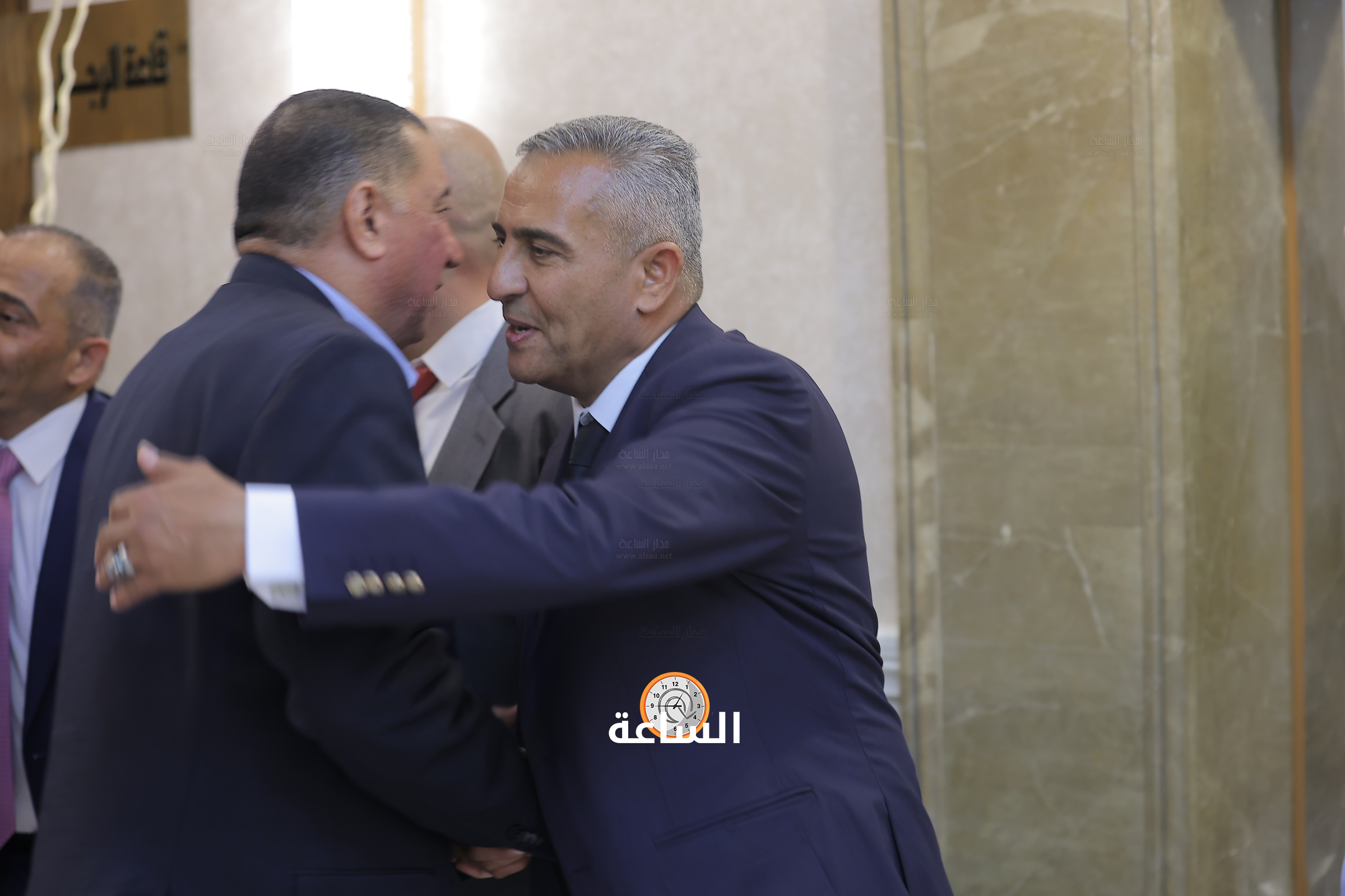 Madar Al-Saa Images 0.9397492198800833