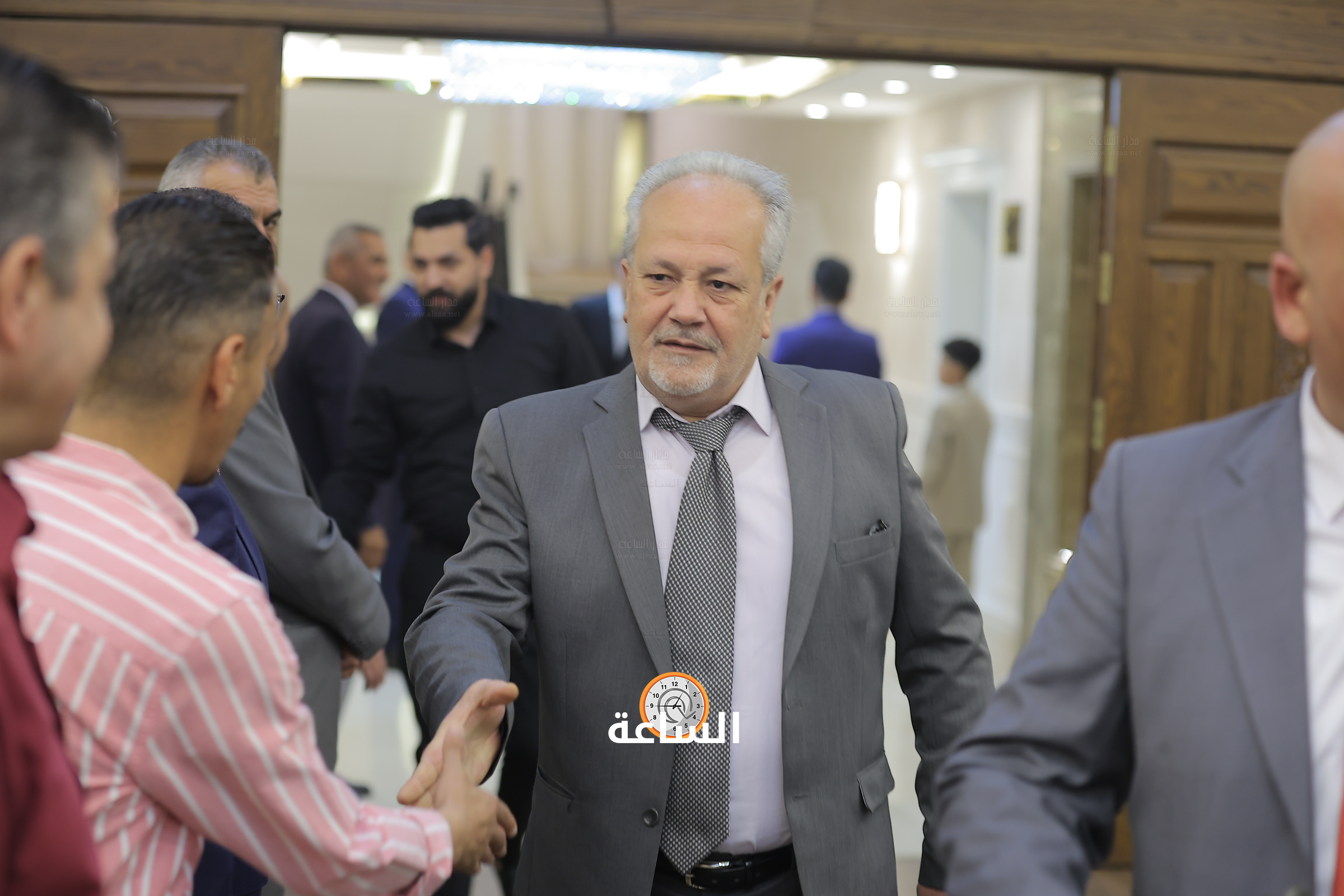 Madar Al-Saa Images 0.4860958307728087