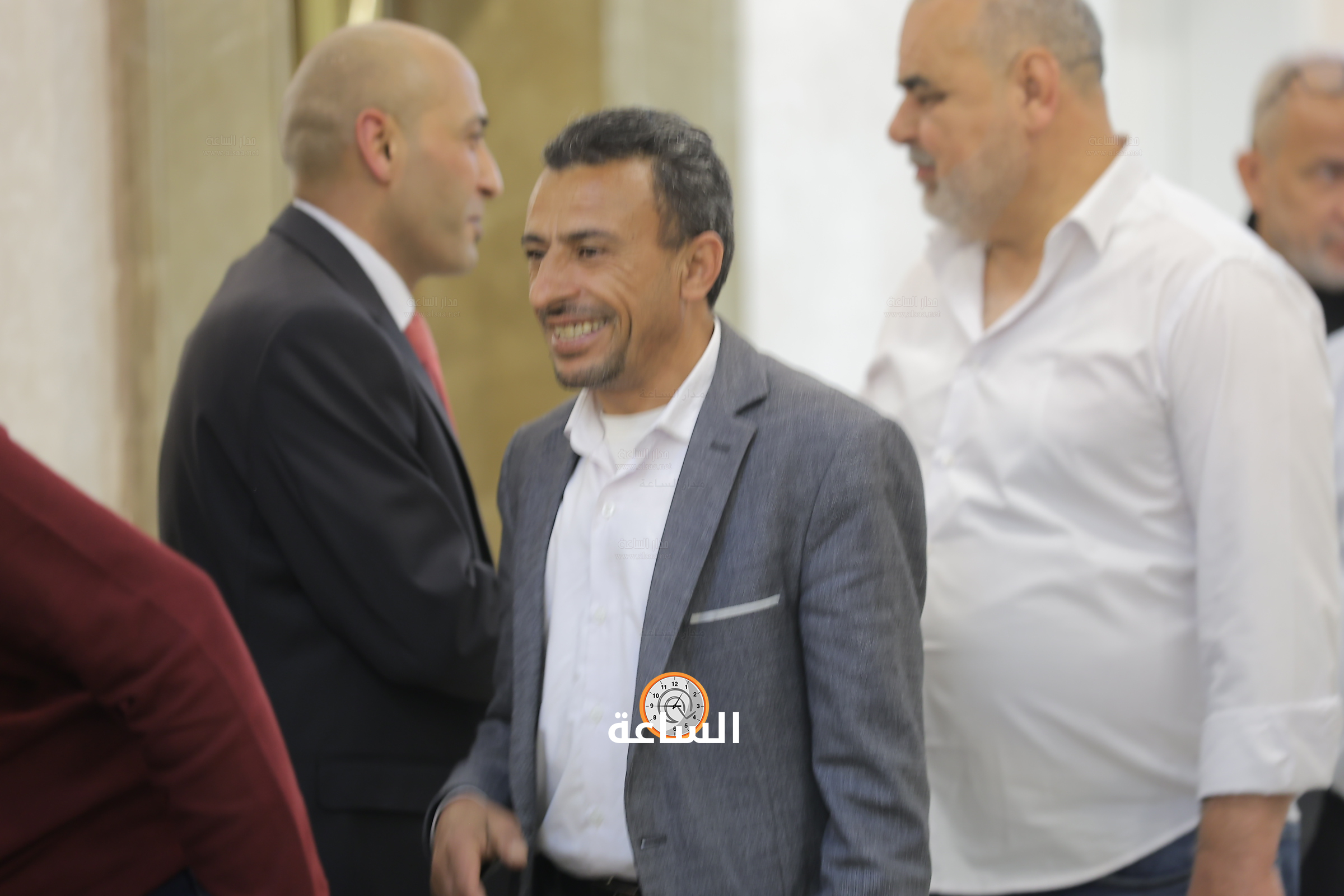 Madar Al-Saa Images 0.570284219364943