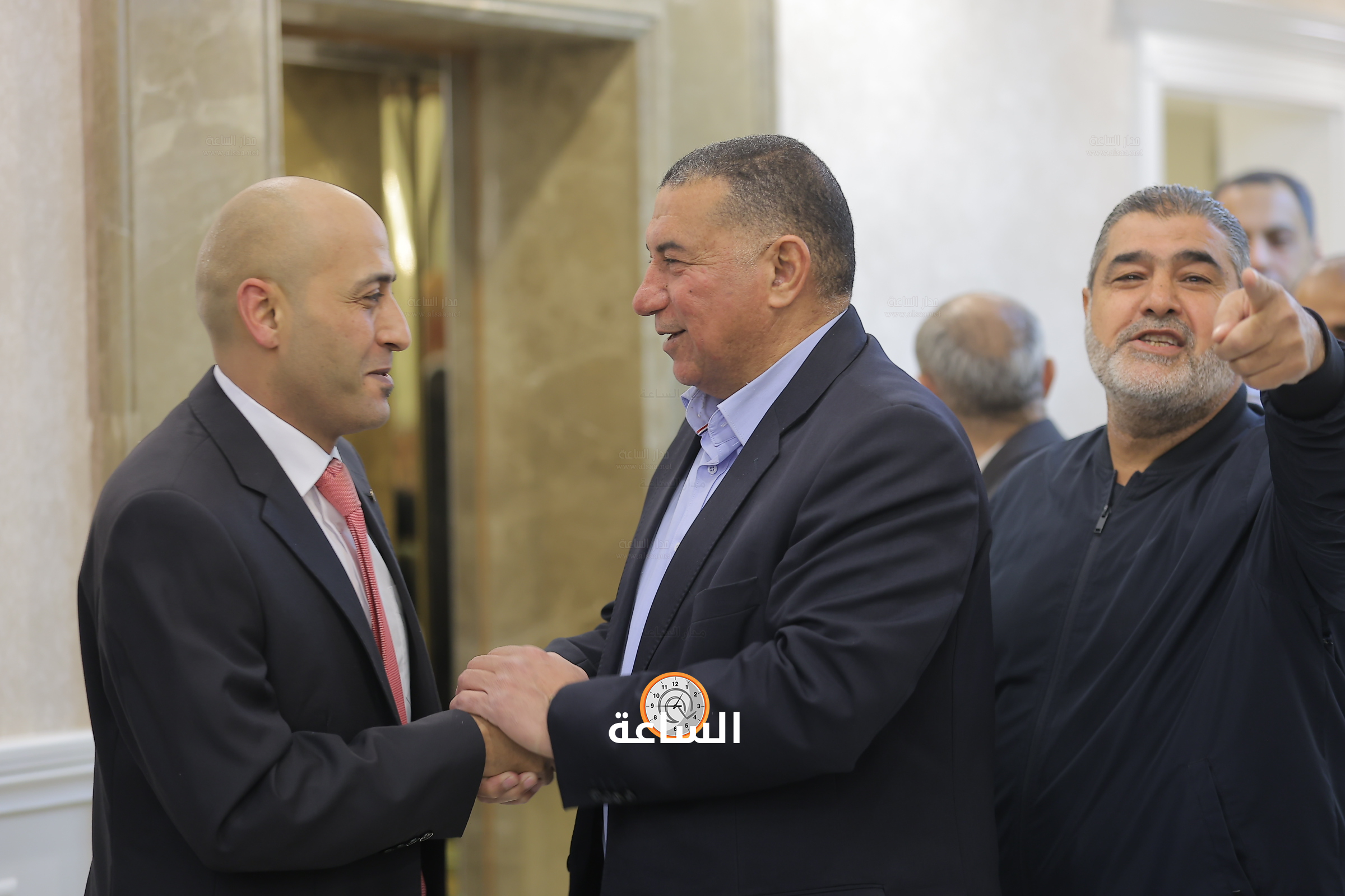 Madar Al-Saa Images 0.22404458654814974