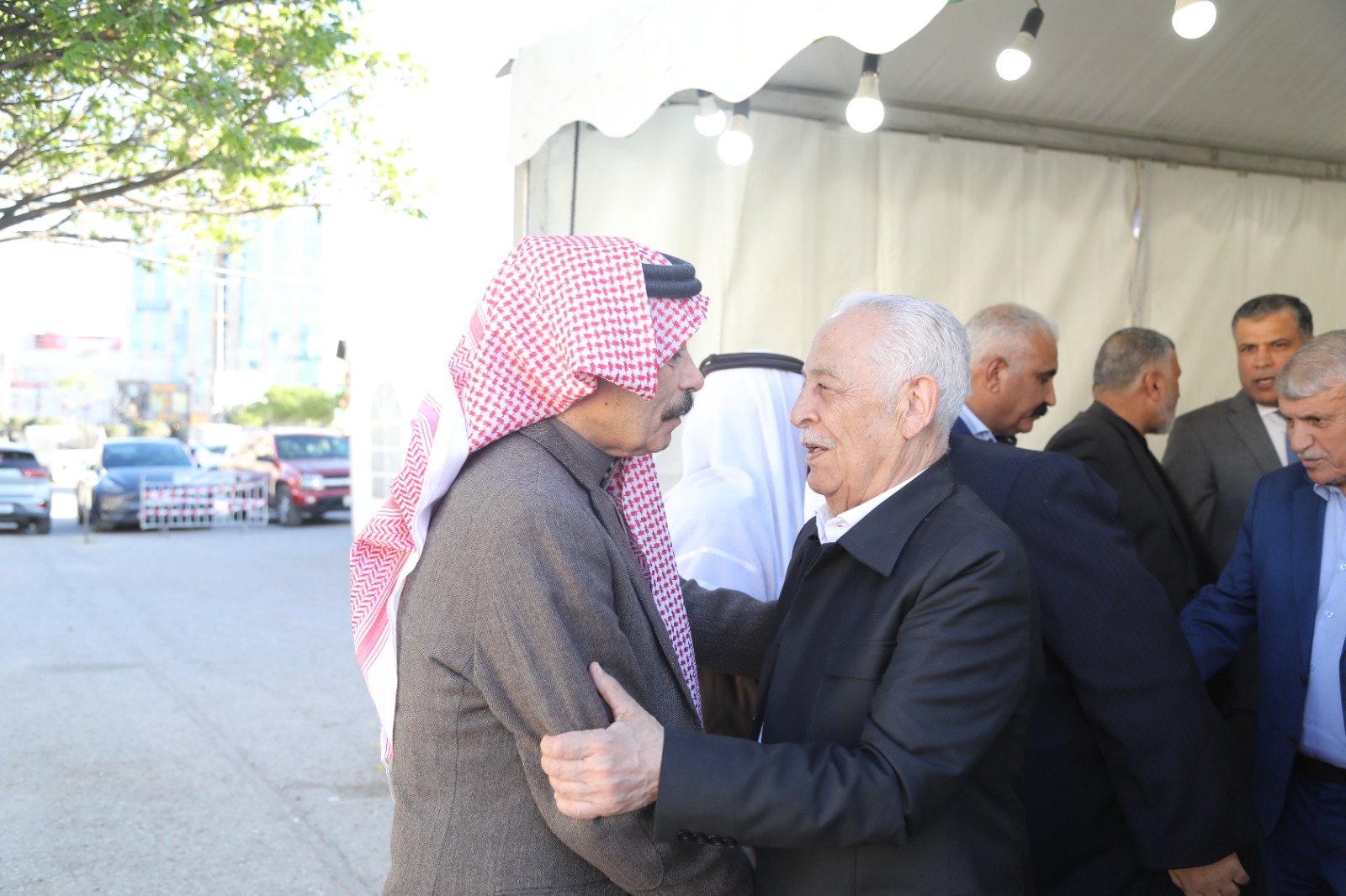 Madar Al-Saa Images 0.37373168897292586