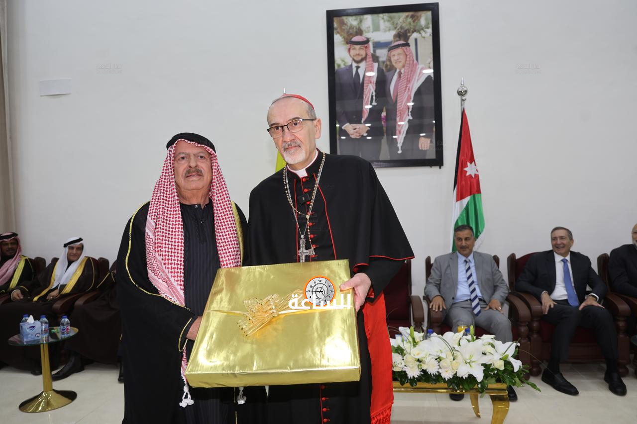 Madar Al-Saa Images 0.7040080053756