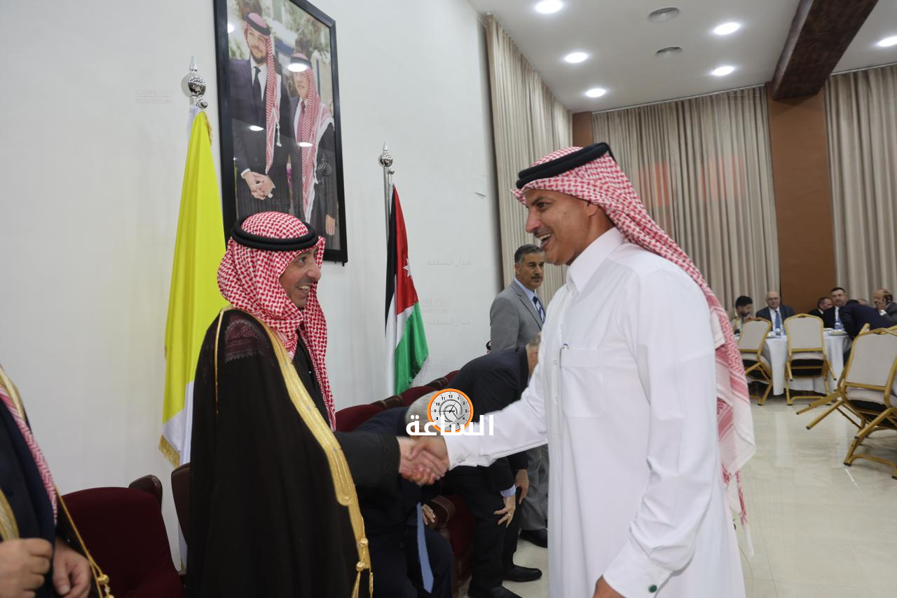 Madar Al-Saa Images 0.12036275675343411