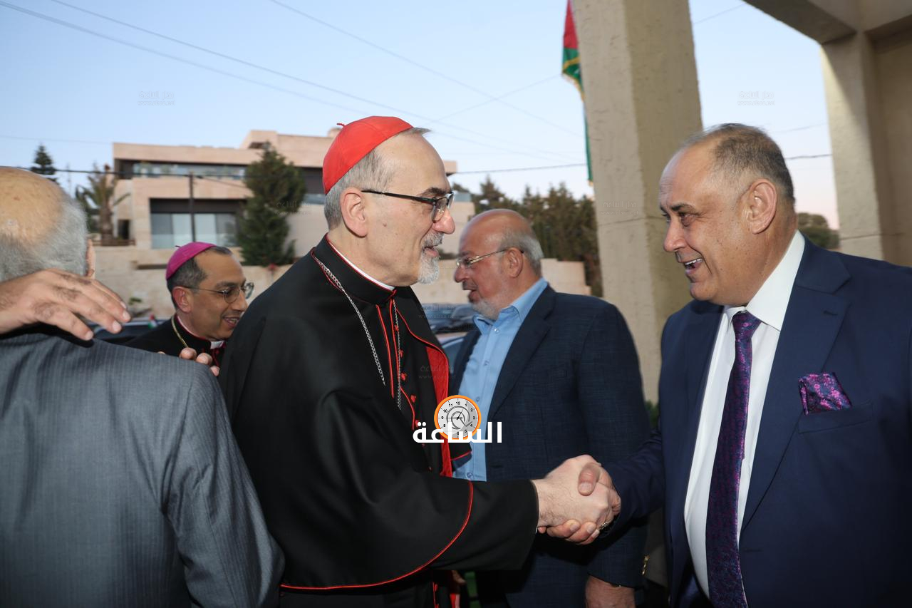 Madar Al-Saa Images 0.2923759080487123