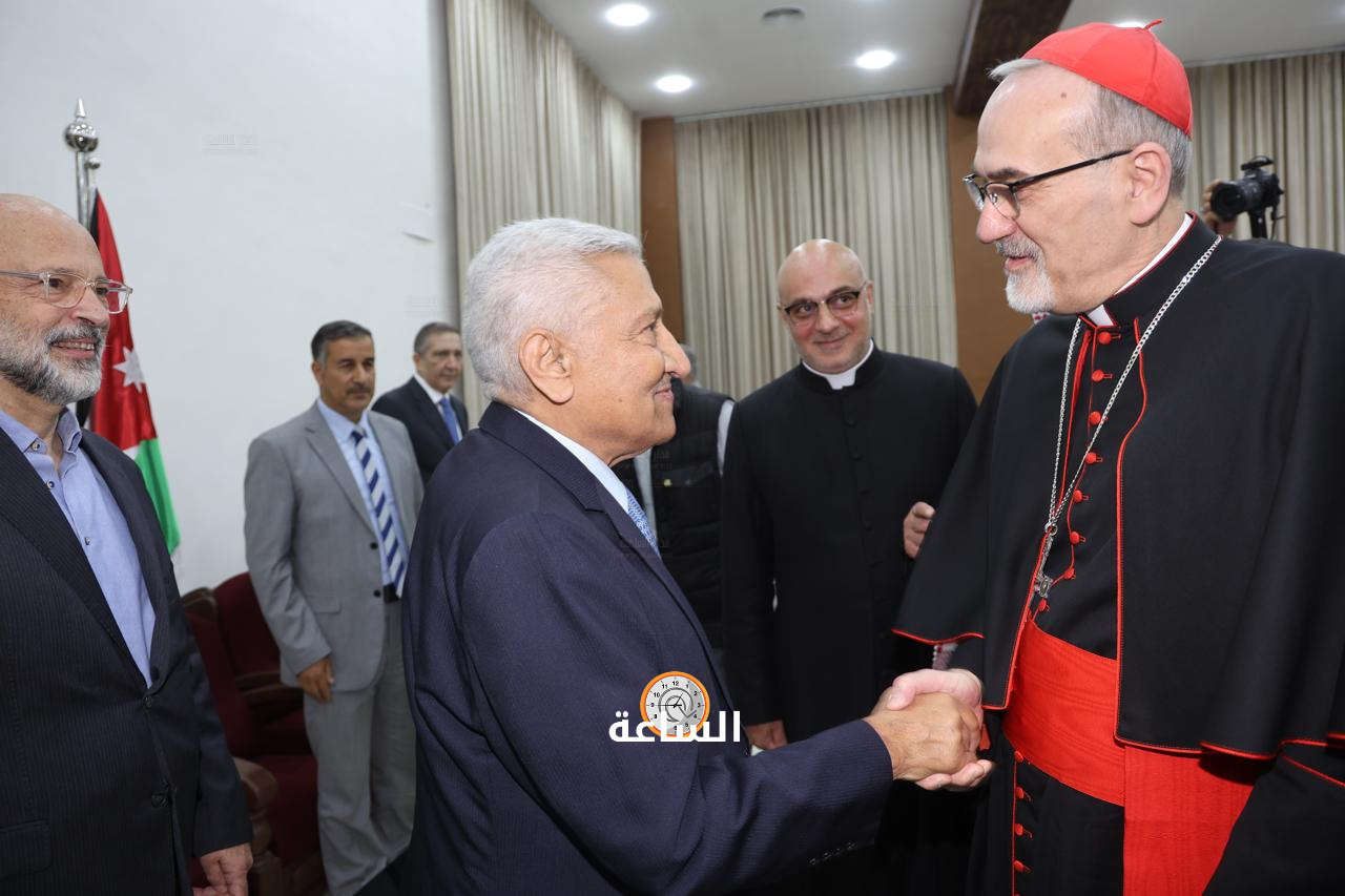 Madar Al-Saa Images 0.8258862718382632