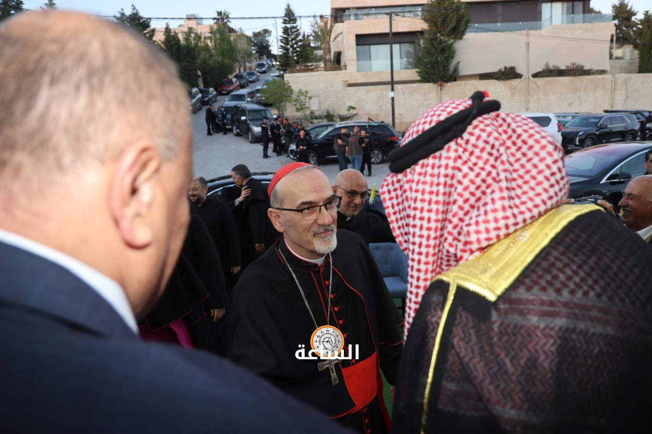 Madar Al-Saa Images 0.425293460633823