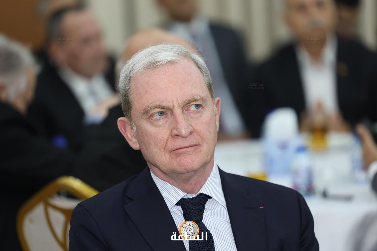 Madar Al-Saa Images 0.13187080083270863