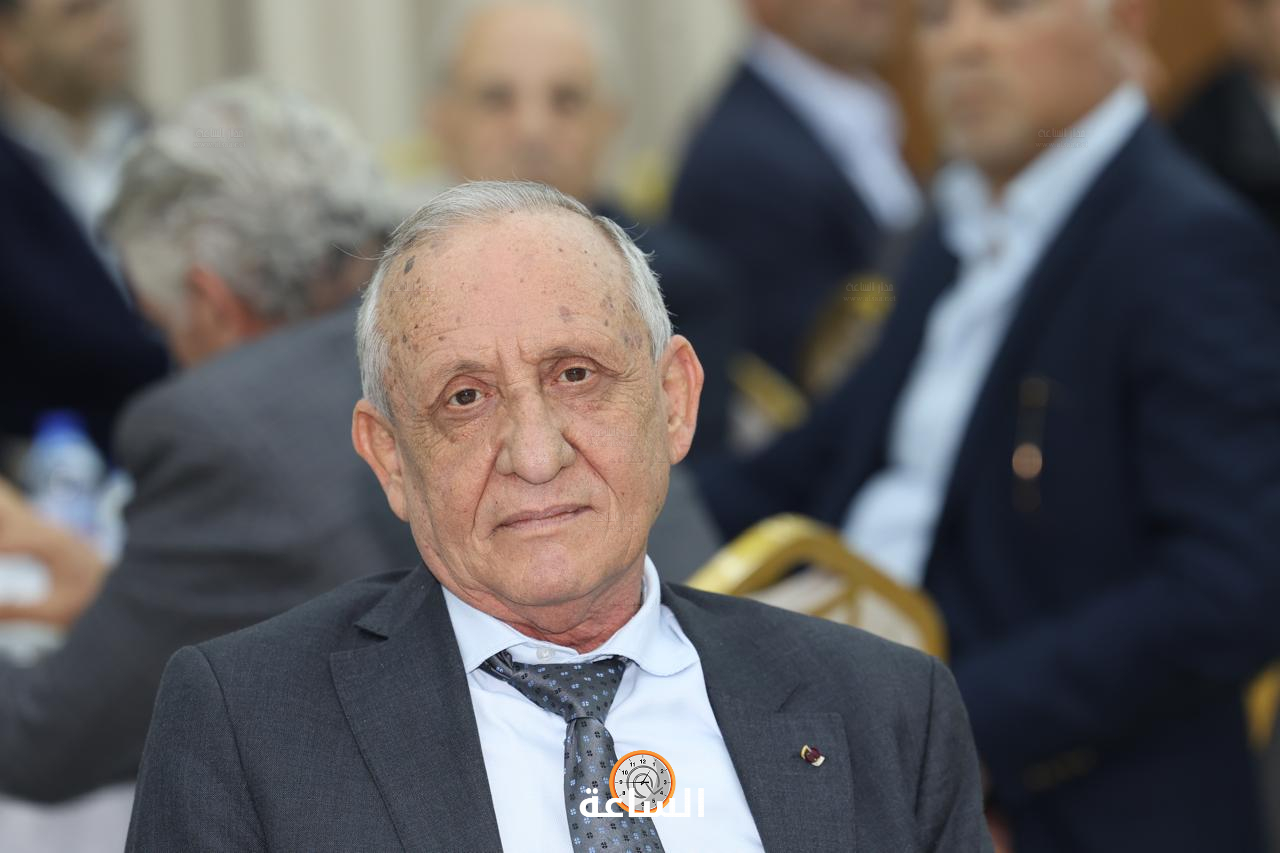 Madar Al-Saa Images 0.4033792022888063