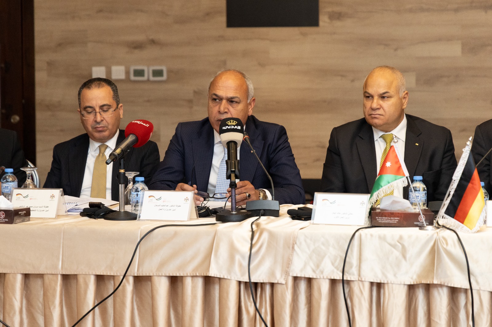 Madar Al-Saa Images 0.35677078488681857