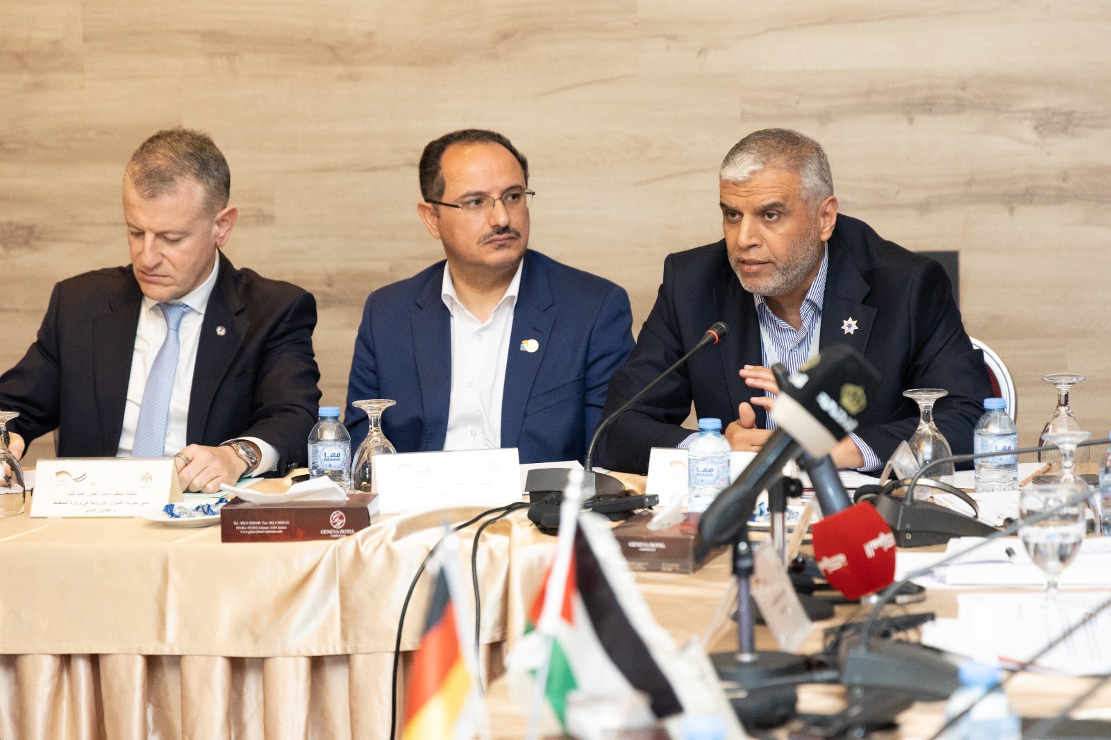 Madar Al-Saa Images 0.43337797643685283