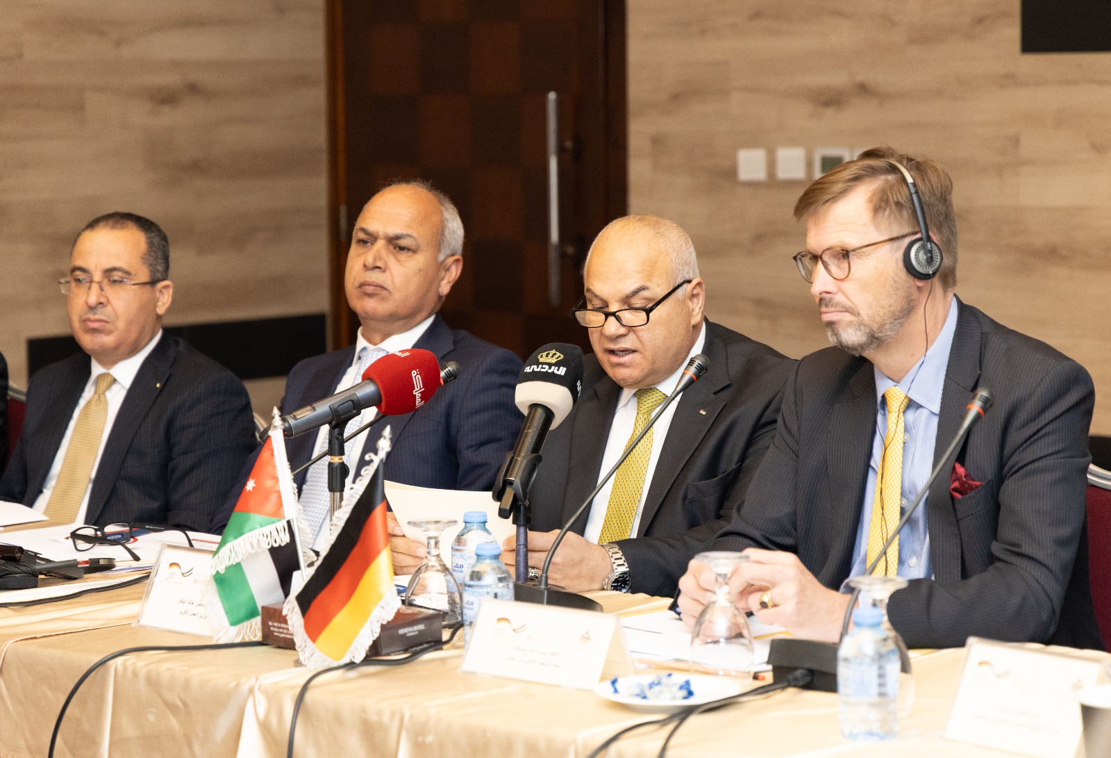 Madar Al-Saa Images 0.7361558587700849