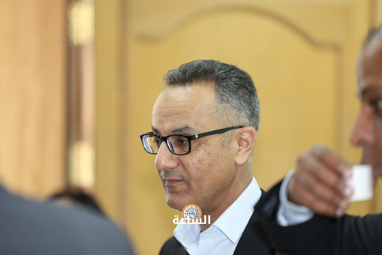 Madar Al-Saa Images 0.19366745509807126