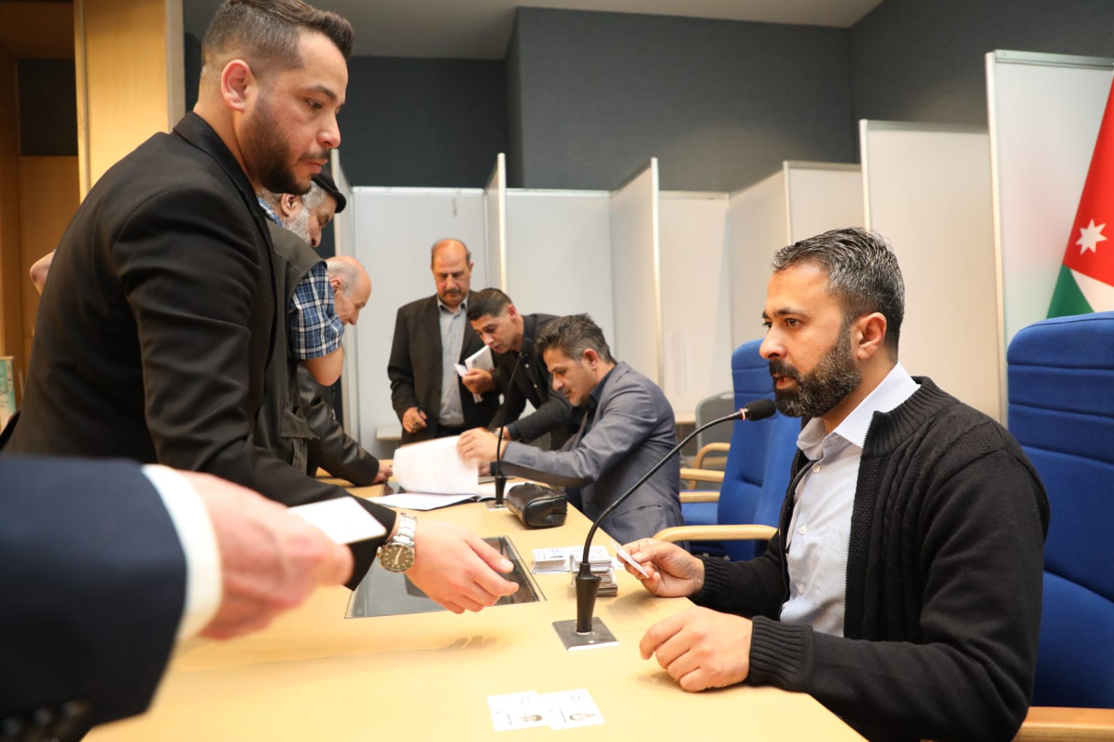 Madar Al-Saa Images 0.27340476860880547