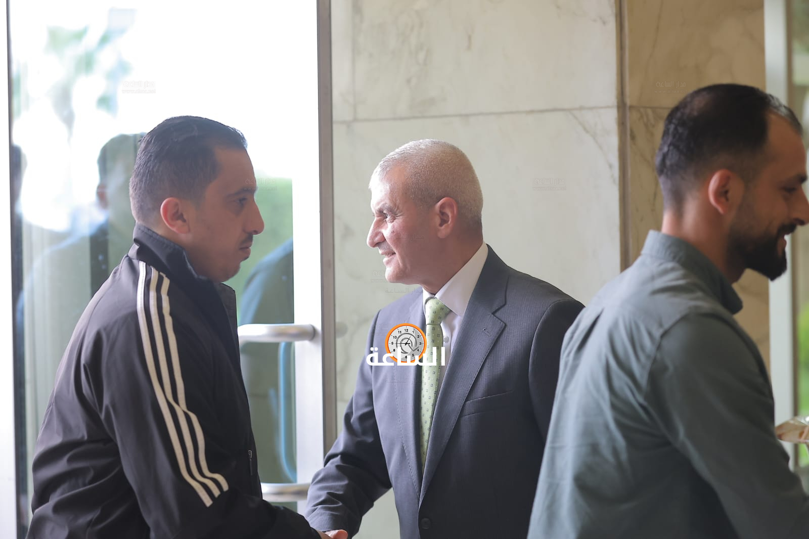 Madar Al-Saa Images 0.6398340446584617