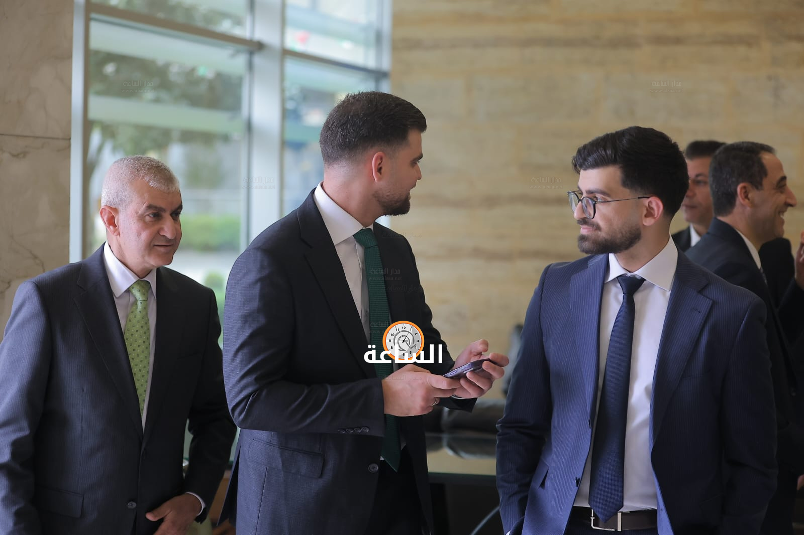 Madar Al-Saa Images 0.941304299631836