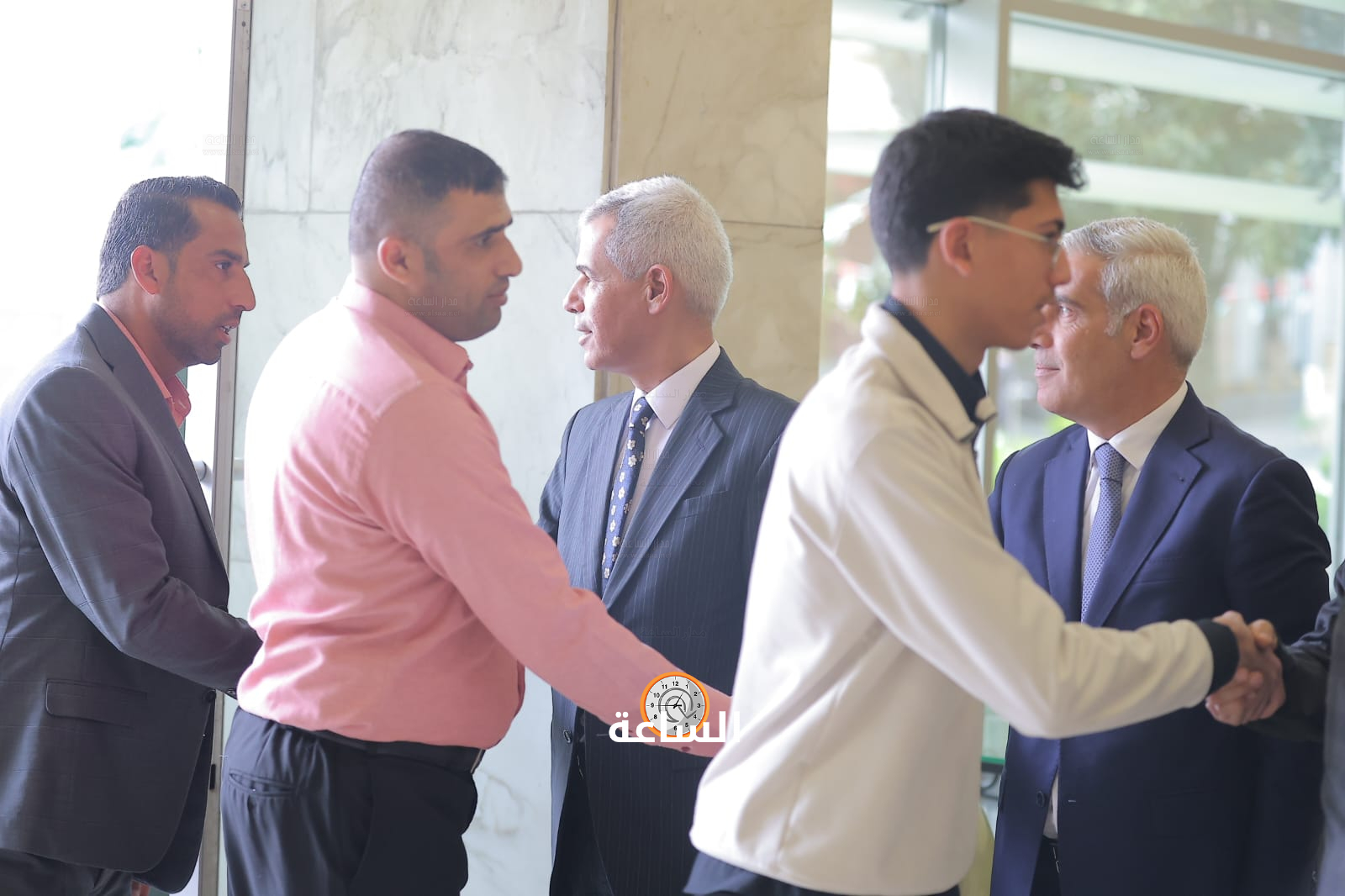 Madar Al-Saa Images 0.15384436524601708