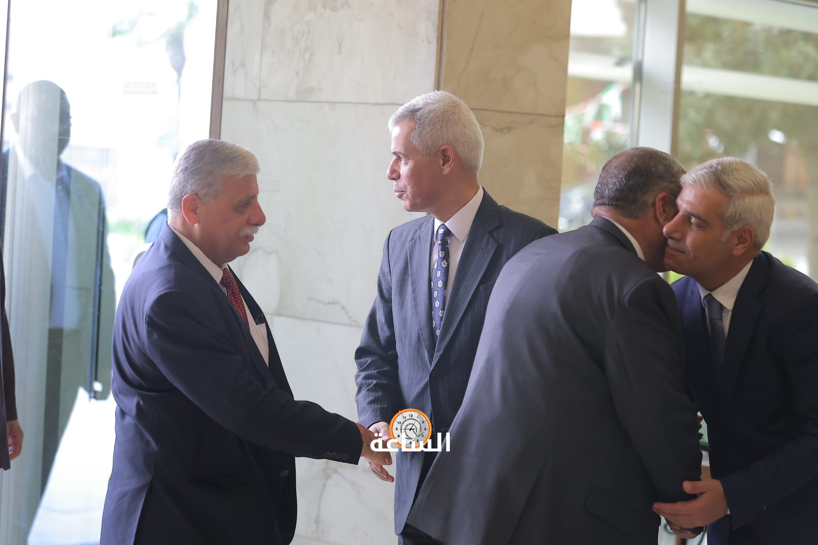 Madar Al-Saa Images 0.4408609612679847