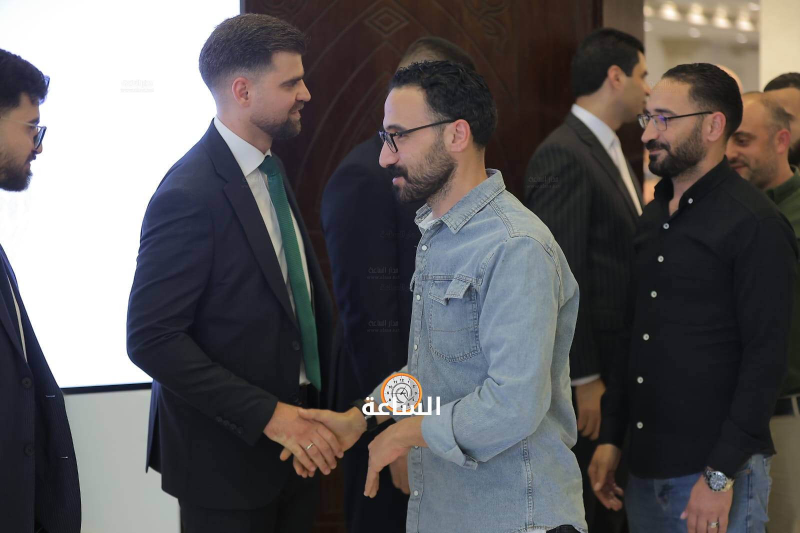 Madar Al-Saa Images 0.5030581228106197