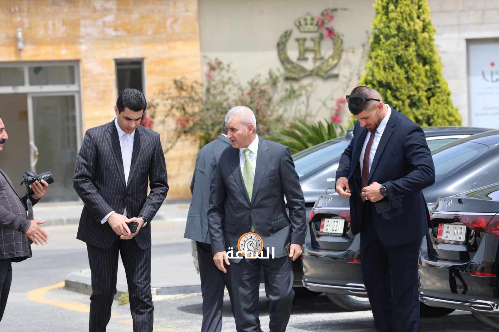 Madar Al-Saa Images 0.43167512314756773