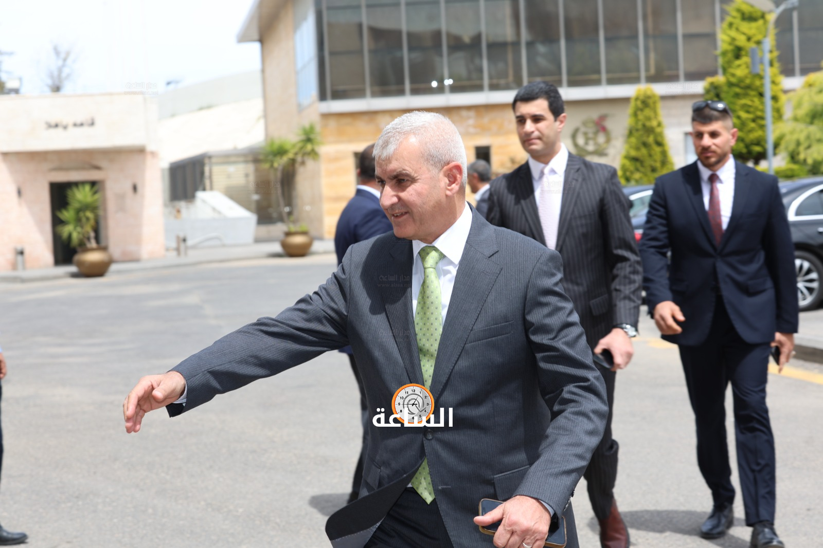 Madar Al-Saa Images 0.4110118896200451