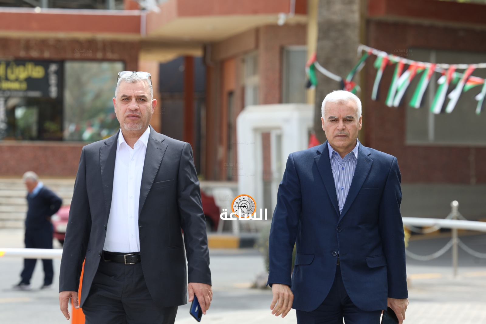 Madar Al-Saa Images 0.4901575585047029